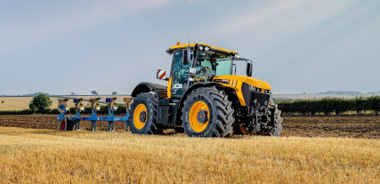 Ciągnik JCB Fastrac 4220