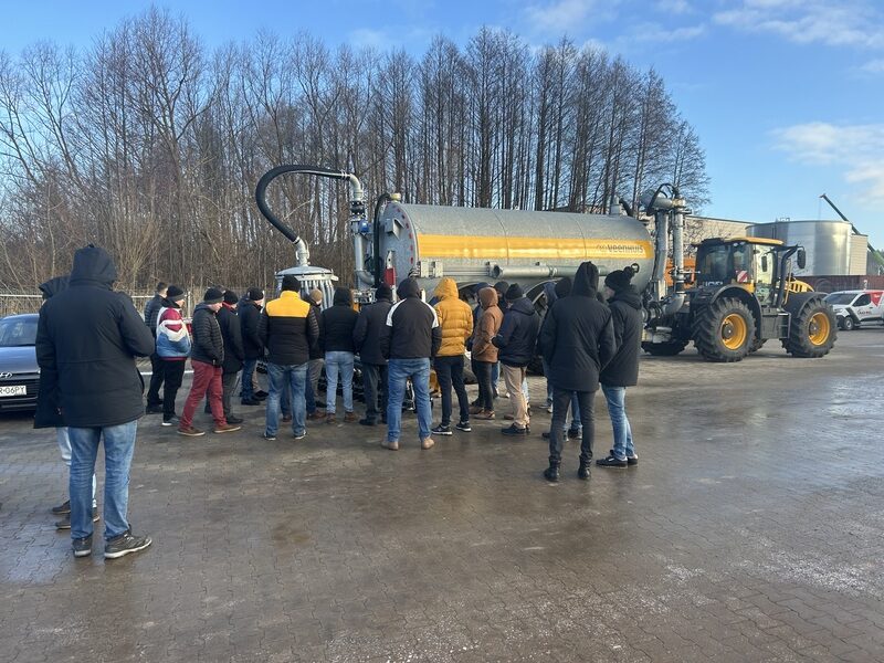 Szkolenie z&nbsp;maszyn Schuitemaker oraz&nbsp;Veenhuis dla sieci dealerskiej.