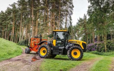 Który&nbsp;ciągnik Fastrac wybrać? Porównanie topowych modeli